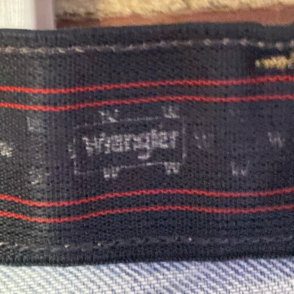 34/29 Wrangler Authentic Premium Quality Blue Jeans - distressed - Picture 6 of 17